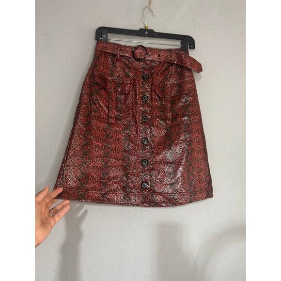Urban Outfitters Faux Leather Red  Animal Print Mini Skirt Size Small - Picture 3 of 8